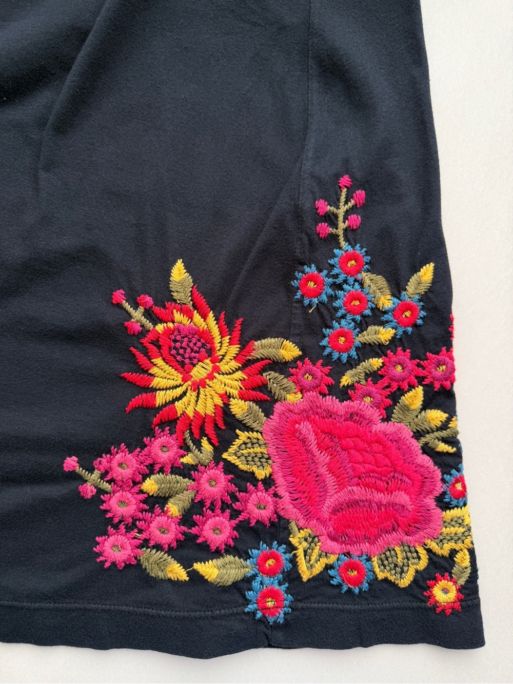 Johnny Was Black Embroidered V-Neck Smocked Cotton Midi Dress Size M - Picture 11 of 14